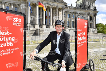 Fototermin der SPD zur sozialdemokratischen Erfolgsbilanz in Berlin