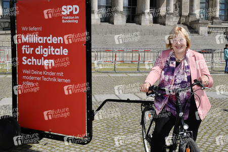 Fototermin der SPD zur sozialdemokratischen Erfolgsbilanz in Berlin