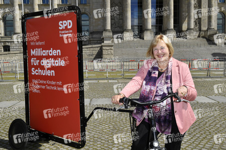 Fototermin der SPD zur sozialdemokratischen Erfolgsbilanz in Berlin