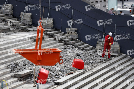 Sanierung der Domtreppe in Köln