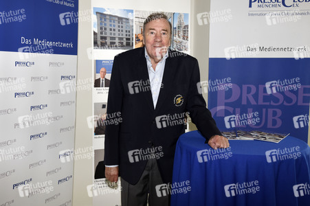 Pressekonferenz zum 1. digitalen Jugendpreis 2021 in München