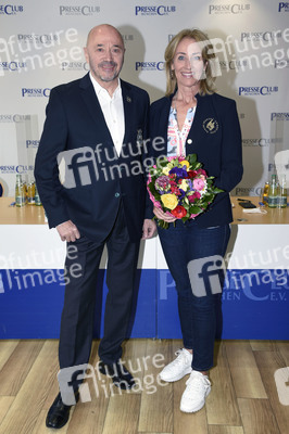 Pressekonferenz zum 1. digitalen Jugendpreis 2021 in München