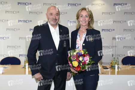 Pressekonferenz zum 1. digitalen Jugendpreis 2021 in München