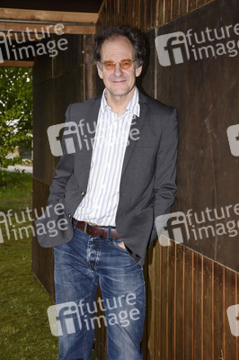 Online-Auftritt von Chin Meyer in Haar