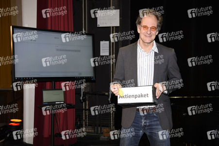 Online-Auftritt von Chin Meyer in Haar