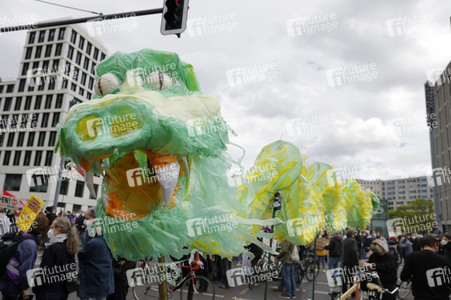 Demonstration gegen Mietenwahnsinn in Berlin