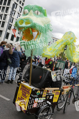 Demonstration gegen Mietenwahnsinn in Berlin
