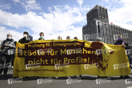 Demonstration gegen Mietenwahnsinn in Berlin