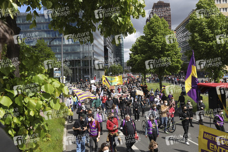 Demonstration gegen Mietenwahnsinn in Berlin
