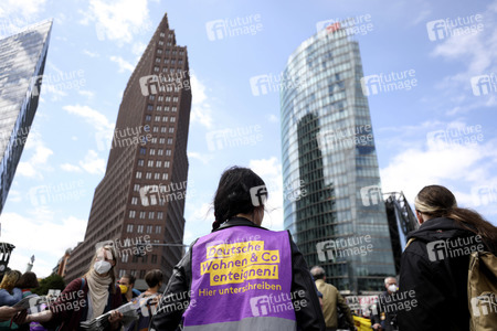 Demonstration gegen Mietenwahnsinn in Berlin