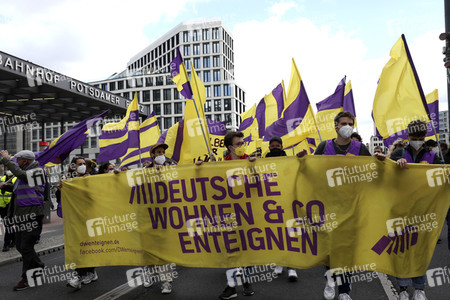Demonstration gegen Mietenwahnsinn in Berlin