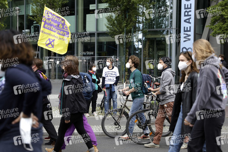 Demonstration gegen Mietenwahnsinn in Berlin