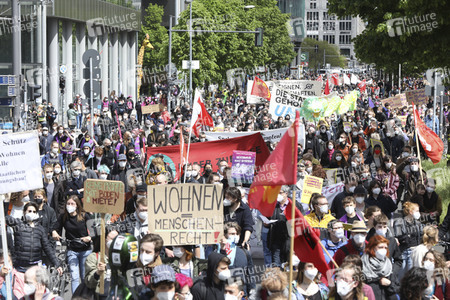 Demonstration gegen Mietenwahnsinn in Berlin