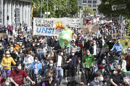 Demonstration gegen Mietenwahnsinn in Berlin
