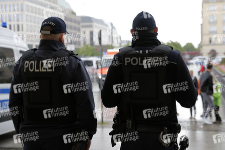 Querdenker demonstrieren trotz Demo-Verbot in Berlin