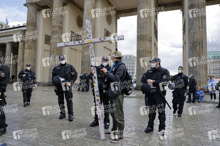 Querdenker demonstrieren trotz Demo-Verbot in Berlin
