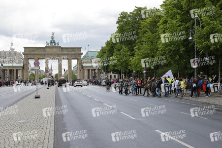 Querdenker demonstrieren trotz Demo-Verbot in Berlin