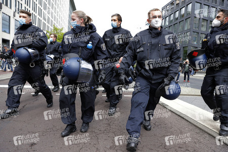 Querdenker demonstrieren trotz Demo-Verbot in Berlin