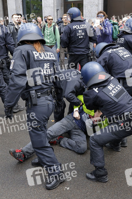 Querdenker demonstrieren trotz Demo-Verbot in Berlin