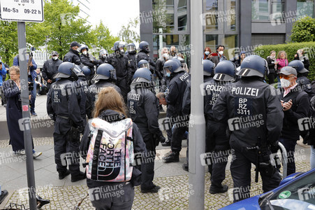 Querdenker demonstrieren trotz Demo-Verbot in Berlin