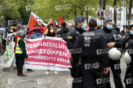 Demo gegen das Versammlungsgesetz NRW in Köln