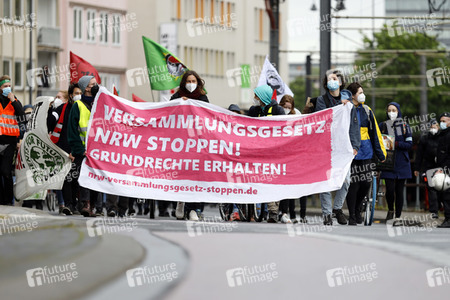 Demo gegen das Versammlungsgesetz NRW in Köln