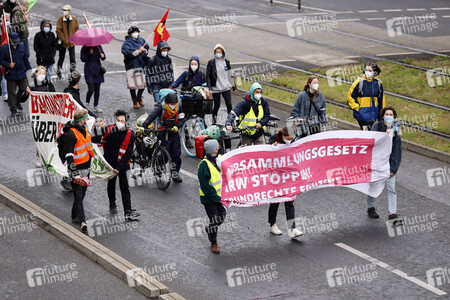 Demo gegen das Versammlungsgesetz NRW in Köln