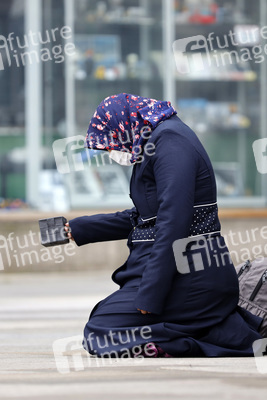 Symbolfoto Bettlerin