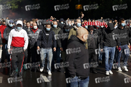 Polizeieinsatz beim Relegationsspiel 1. FC Köln vs. Holstein Kiel in Köln
