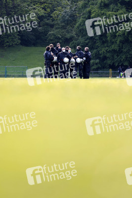 Polizeieinsatz beim Relegationsspiel 1. FC Köln vs. Holstein Kiel in Köln