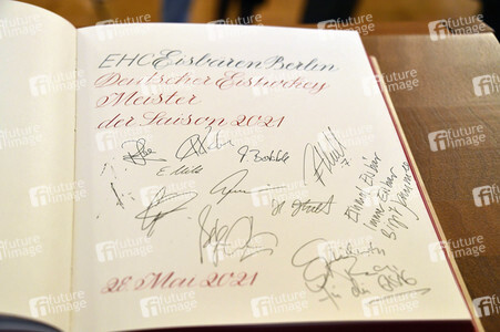 Empfang der Eisbären Berlin im Roten Rathaus in Berlin