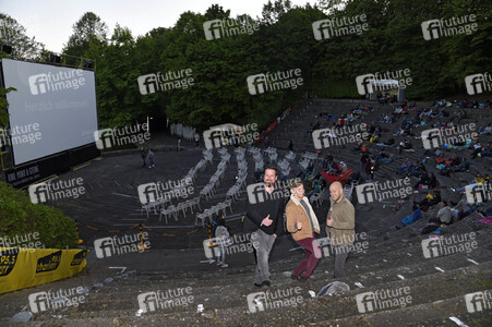 Filmpremiere 'Verplant - Wie zwei Typen versuchen mit dem Rad nach Vietnam zu fahren' in München