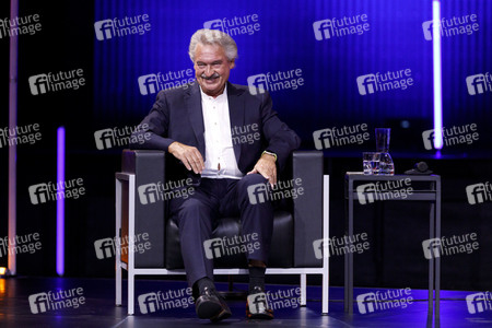 Gerald Knaus, Isabel Schayani und Jean Asselborn auf der lit.Cologne 2021 in Köln