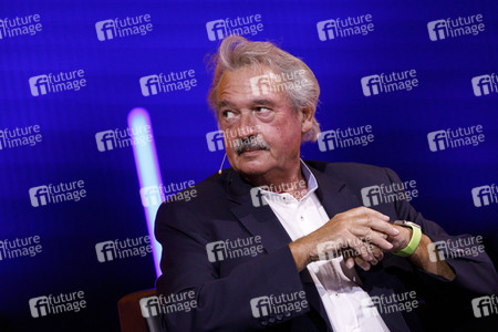 Gerald Knaus, Isabel Schayani und Jean Asselborn auf der lit.Cologne 2021 in Köln