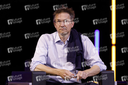 Gerald Knaus, Isabel Schayani und Jean Asselborn auf der lit.Cologne 2021 in Köln