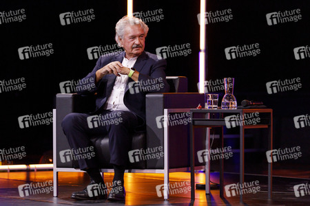Gerald Knaus, Isabel Schayani und Jean Asselborn auf der lit.Cologne 2021 in Köln