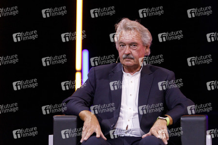 Gerald Knaus, Isabel Schayani und Jean Asselborn auf der lit.Cologne 2021 in Köln