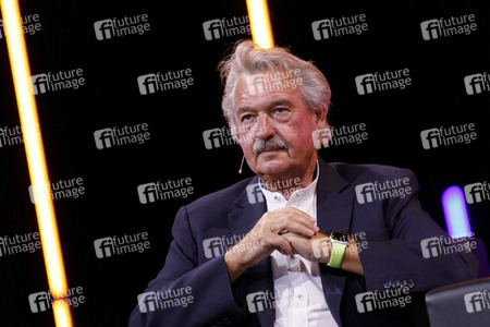 Gerald Knaus, Isabel Schayani und Jean Asselborn auf der lit.Cologne 2021 in Köln