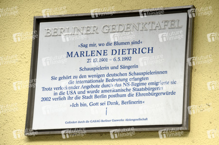 Madame Tussauds präsentiert 'Berlin 100!' mit David Bowie und Marlene Dietrich in Berlin