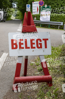 Vollbesetzter Campingplatz in Hagnau am Bodensee