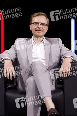 Markus Gabriel und Gert Scobel auf der lit.Cologne 2021 in Köln