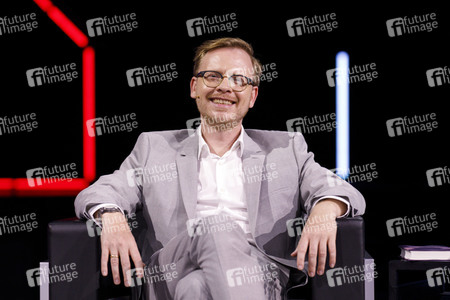 Markus Gabriel und Gert Scobel auf der lit.Cologne 2021 in Köln