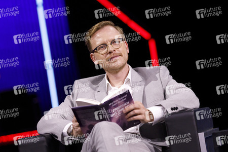 Markus Gabriel und Gert Scobel auf der lit.Cologne 2021 in Köln