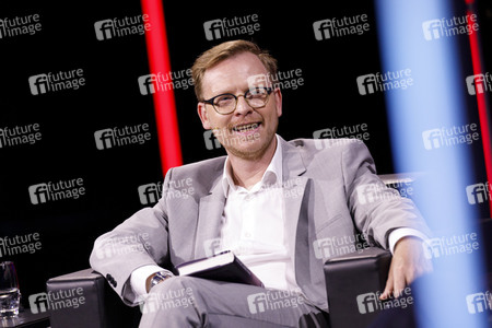 Markus Gabriel und Gert Scobel auf der lit.Cologne 2021 in Köln