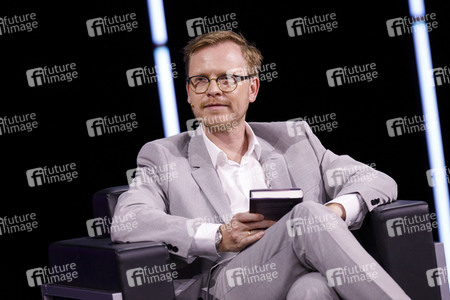 Markus Gabriel und Gert Scobel auf der lit.Cologne 2021 in Köln