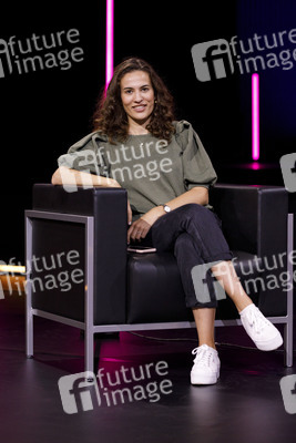 Mona Ameziane, Farah Schäfer, Lea-Lina Oppermann und Luisa Neubauer auf der lit.Cologne 2021 in Köln