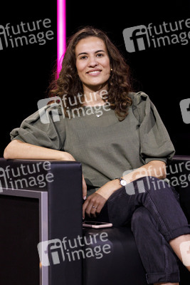 Mona Ameziane, Farah Schäfer, Lea-Lina Oppermann und Luisa Neubauer auf der lit.Cologne 2021 in Köln