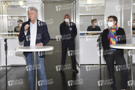 Pressetermin zur 500.000. Impfung im Impfzentrum in München