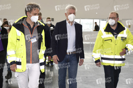 Pressetermin zur 500.000. Impfung im Impfzentrum in München