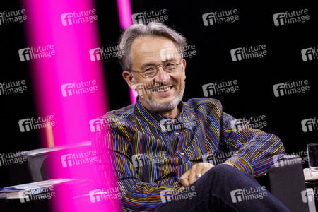 Hendrik Streeck und Gert Scobel auf der lit.Cologne 2021 in Köln